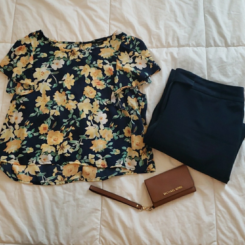 Flower crop top blouse